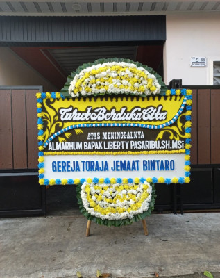 Papan Bunga Duka di Kasembon