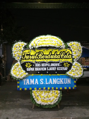 Papan Bunga Duka di Kasembon